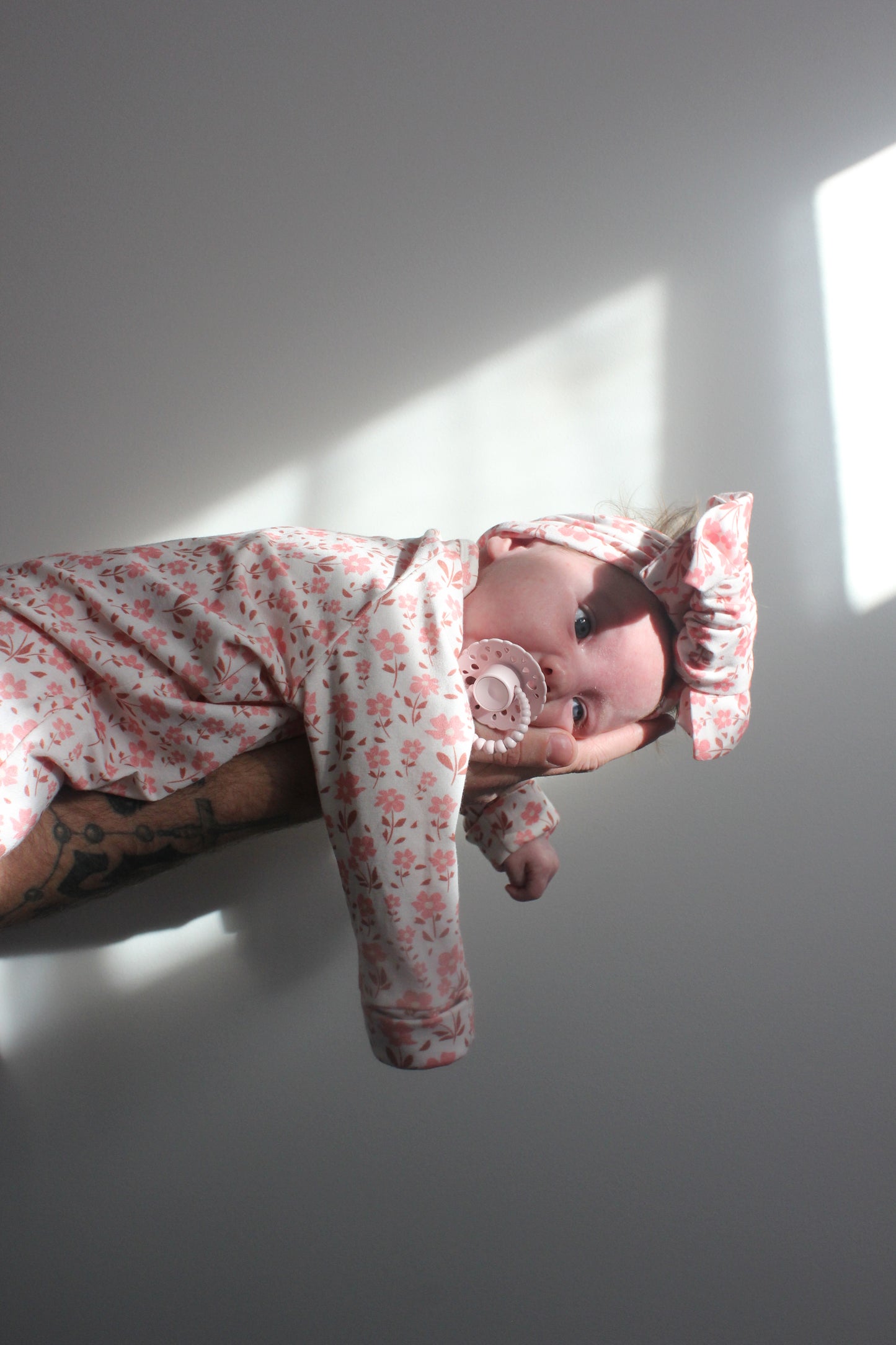 OVERSIZED TOPKNOT TIMELESS BLOSSOM