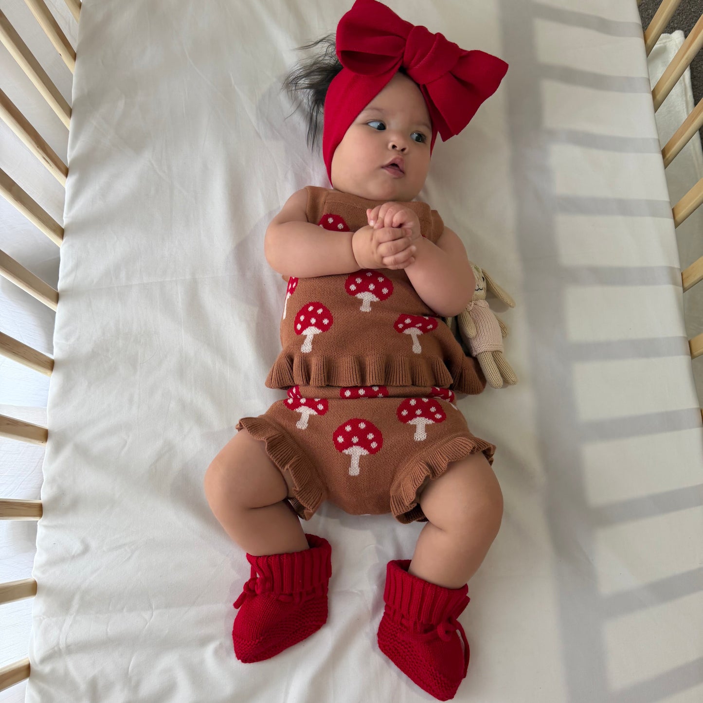 KNITTED BOOTIES CHERRY