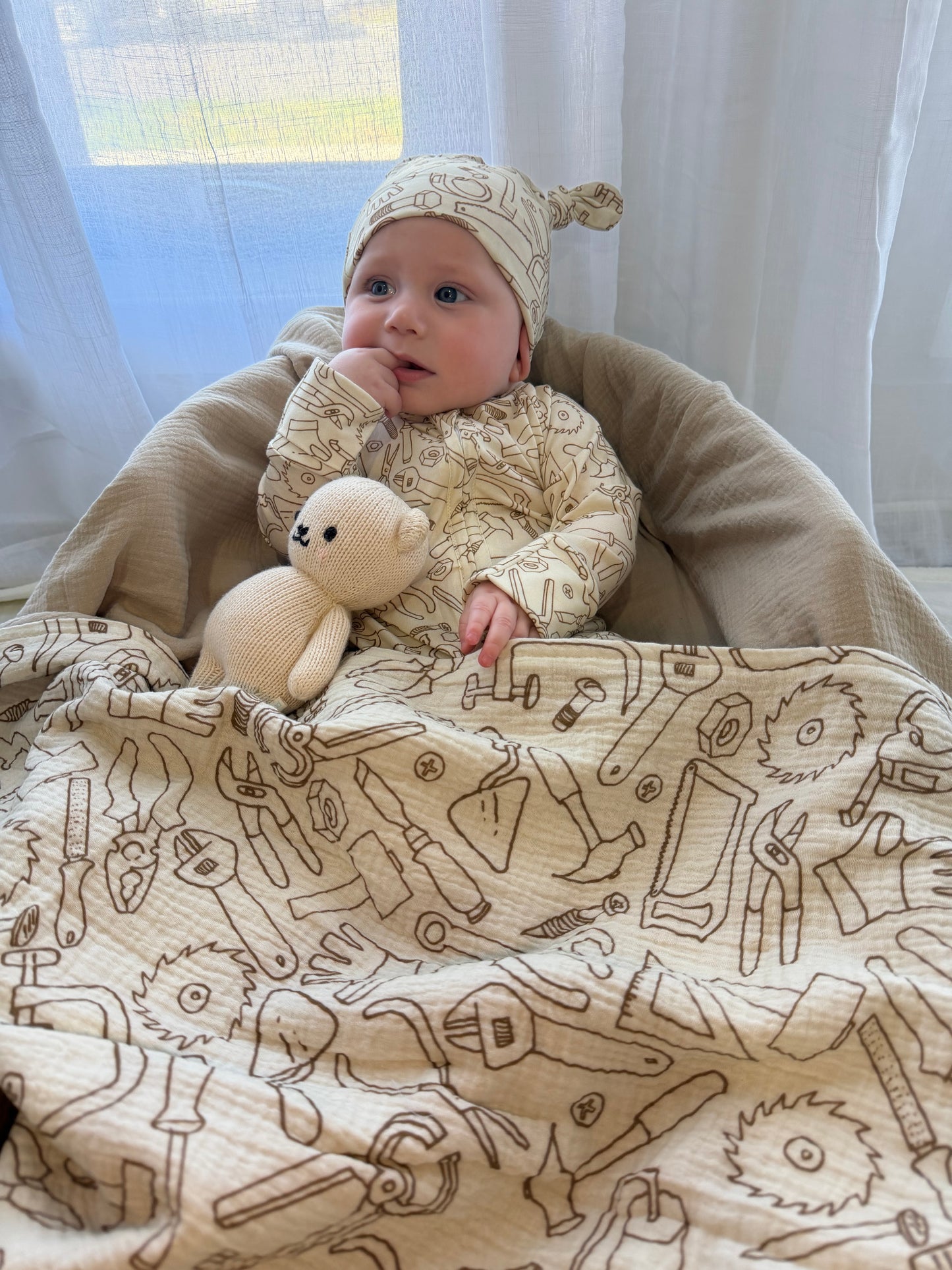 DOUBLE KNOT BEANIE TINY TOOLS