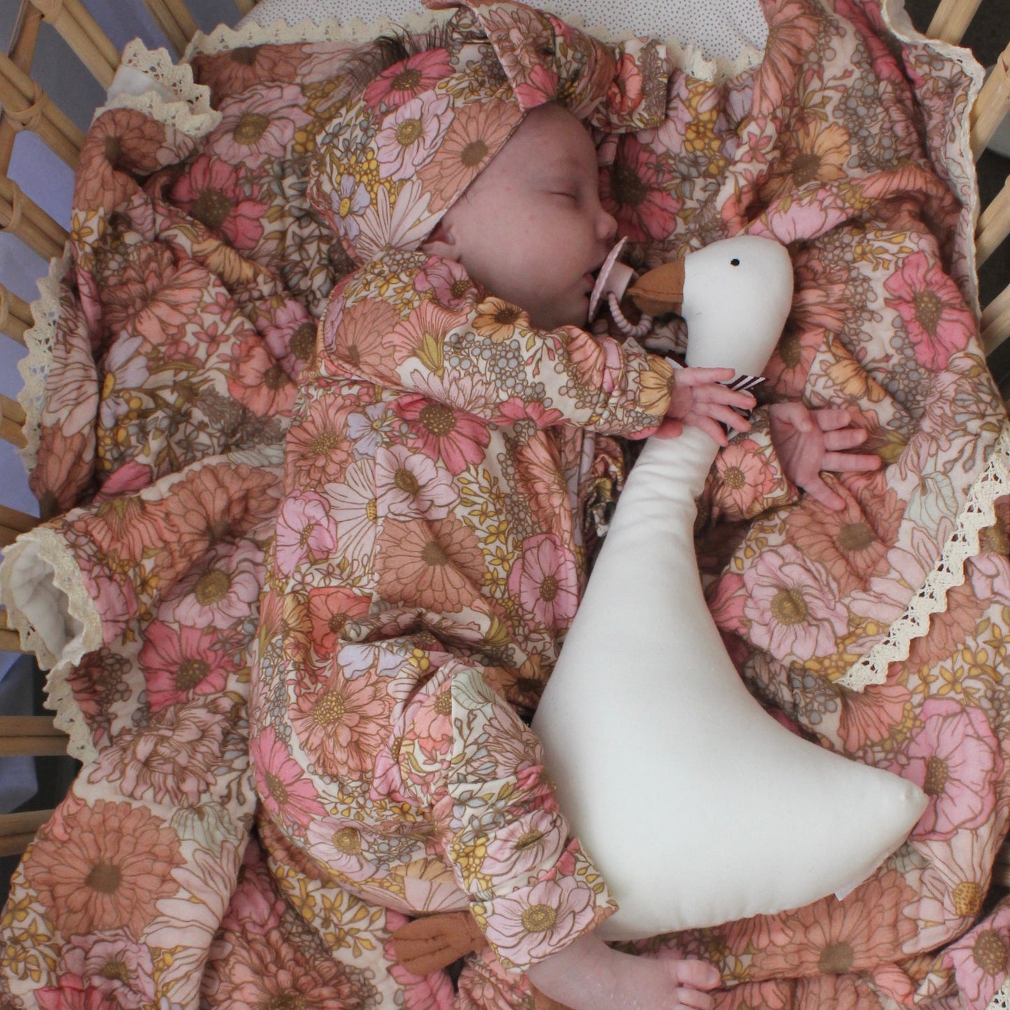 GAUZE LACE BLANKET VINTAGE GARDEN
