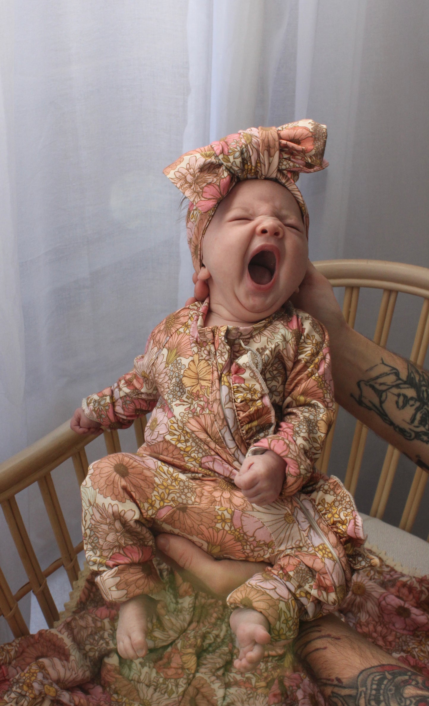 OVERSIZED TOPKNOT VINTAGE GARDEN