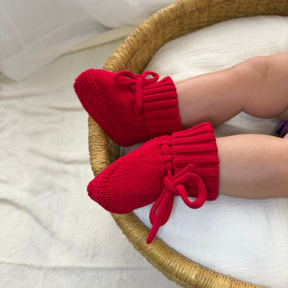 KNITTED BOOTIES CHERRY