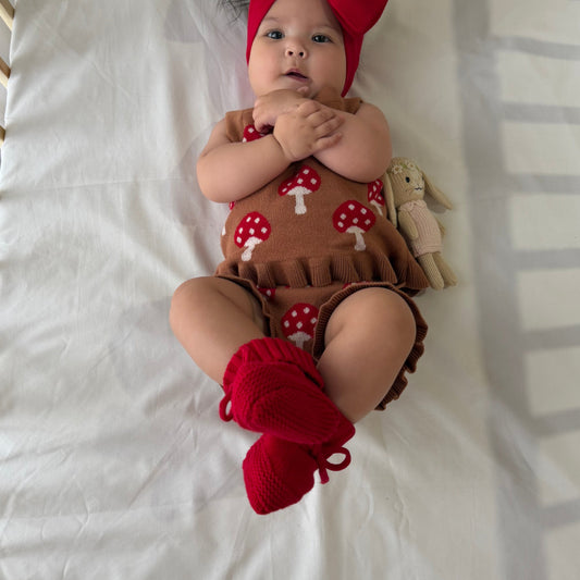 KNITTED BOOTIES CHERRY