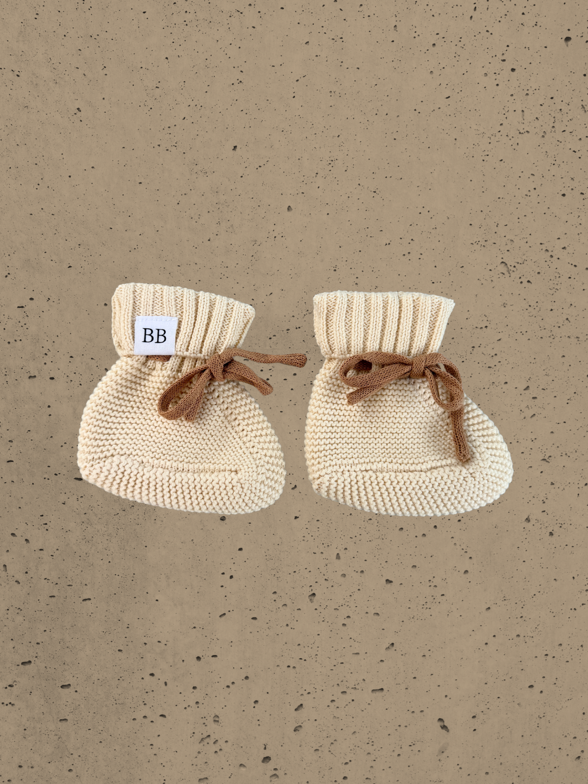 KNITTED BOOTIES CLOUD CREAM